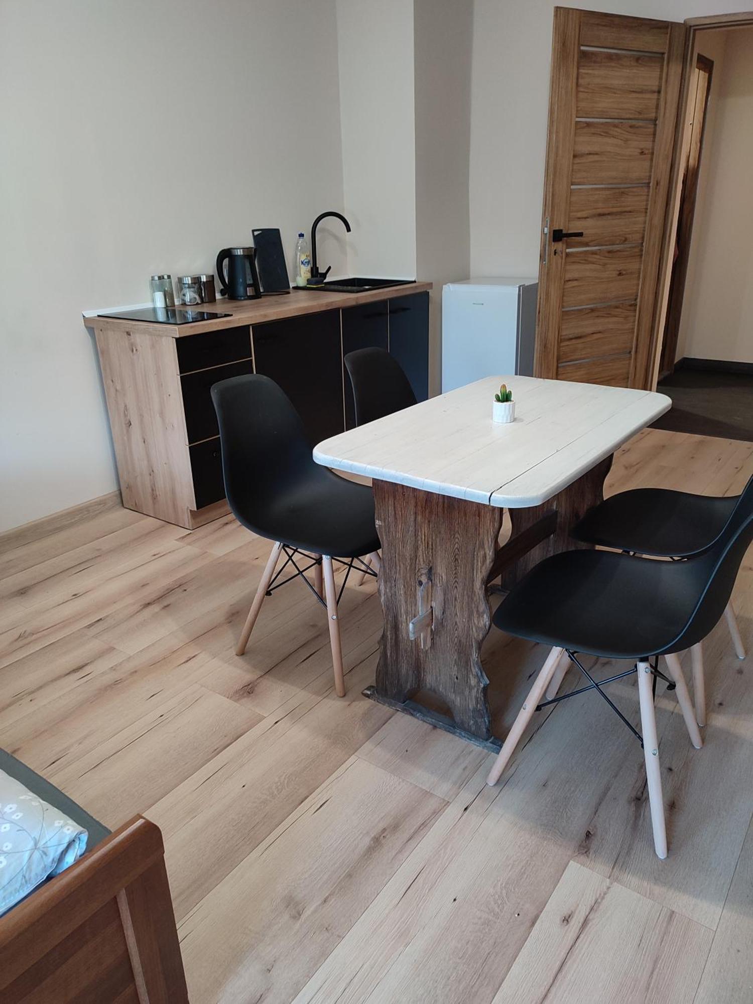 Chata Na Karpackiej Kostrzyca Bilik gambar